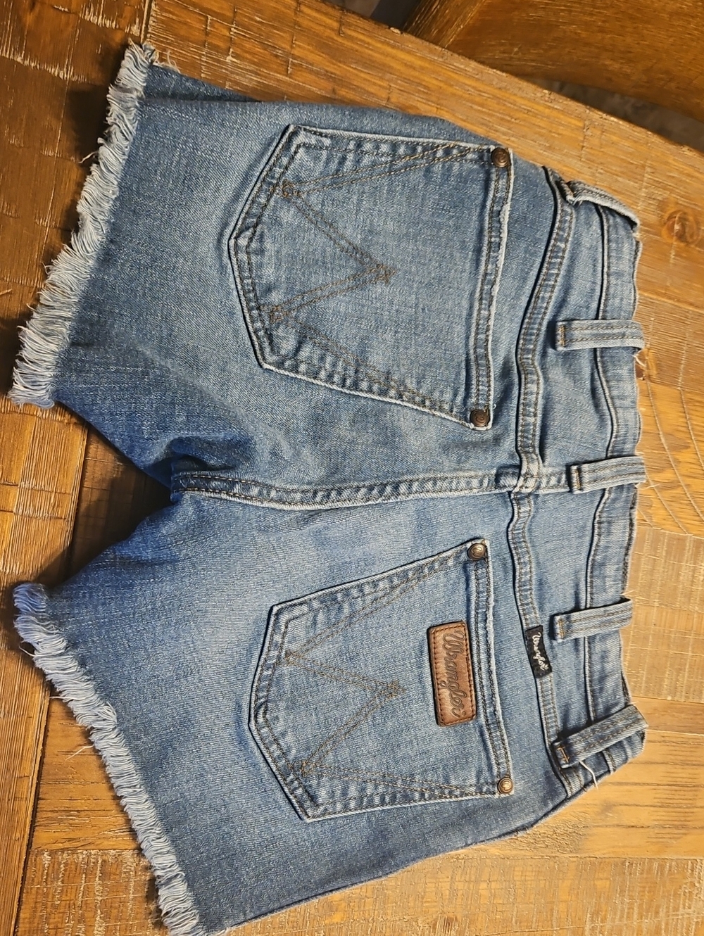 Womens Wrangler Shorts - Picture 2 of 4